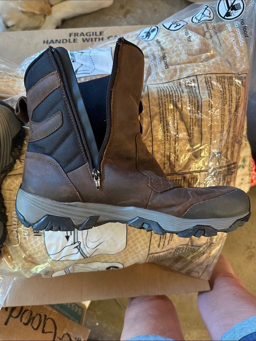 Vibram Men's Brown Slip-On Insulated Outdoor Boots